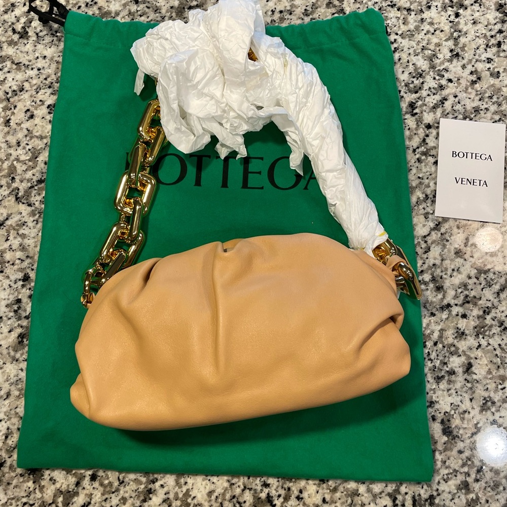 AUTHENTIC & BRAND NEW CHAIN BOTTEGA BAG - Picture 3 of 9